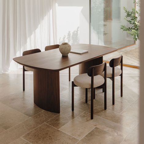 Set de mesa rectangular 200x100 cm en MDF Tuareg y 4 sillas de comedor en madera de roble y tela bouclé Bianca SKLUM              (1/5)
