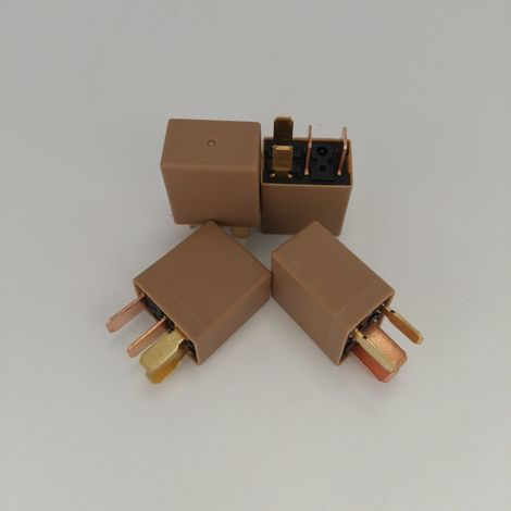 Relais automobile 12V 35A 95220-2S000 (1/3)