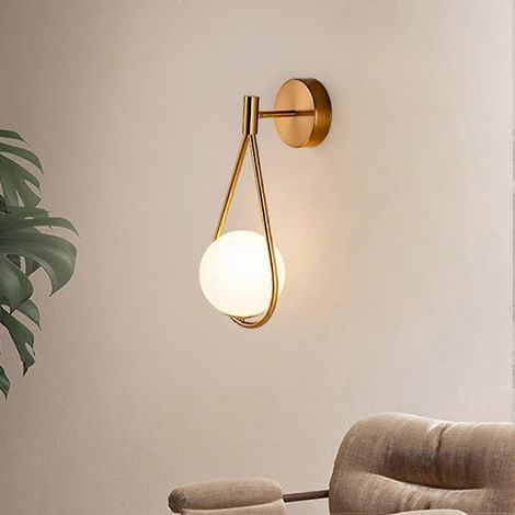 Applique murale LED réglable en angle, style industriel rétro, élégante, avec abat-jour rond en verre et métal, idéale pour le salon ou le couloir. (1/5)