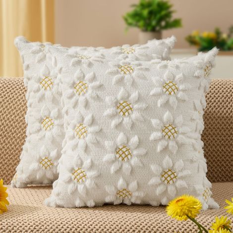 Housses de coussin Printemps & Été – 18 x 18 pouces (Lot de 2) – Décoration style Ferme – Tournesols jaunes aux cœurs floraux (1/5)