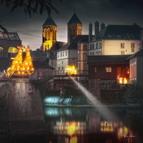 Tableau sur toile barrage thermes Metz 45x45 cm - Impression sur Toile Murale Décorative - Image imprimée en HD sur Toile - Toile sur Châssis en Bois FSC - Fabriqué en France (1/5)