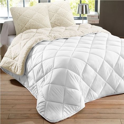 Couette Douceur  200x200cm  Toute Saison  Nomade & Compacte  Effet Cocooning ultra doux  Blanc (1/4)