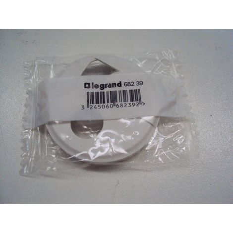 LEGRAND CÉLIANE ENJOLIVEUR PRISE RJ45 ET TV SIMPLE BLANC - 068239 (1/6)
