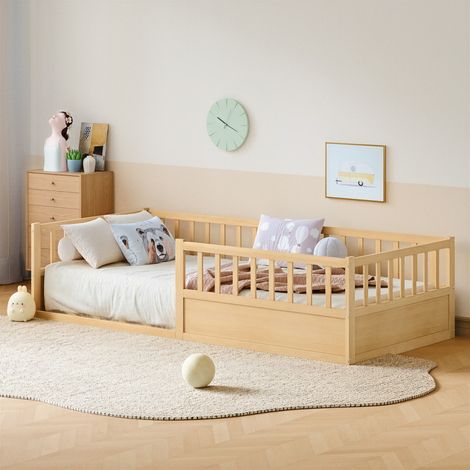 Lit enfant au sol 90x200 style Montessori pin massif finition naturelle, barrière anti-chute, côté ouvert, sommier à lattes intégré, lit simple (sans Matelas) (1/5)