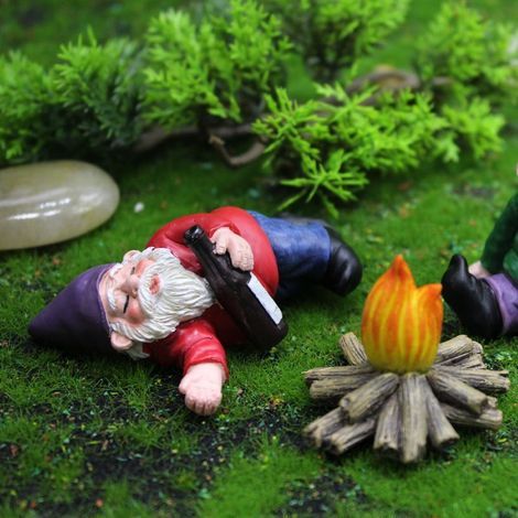 Weihnachtsgartendekoration, betrunkener und liegender Gartenzwerg, kreative Figur (1/5)