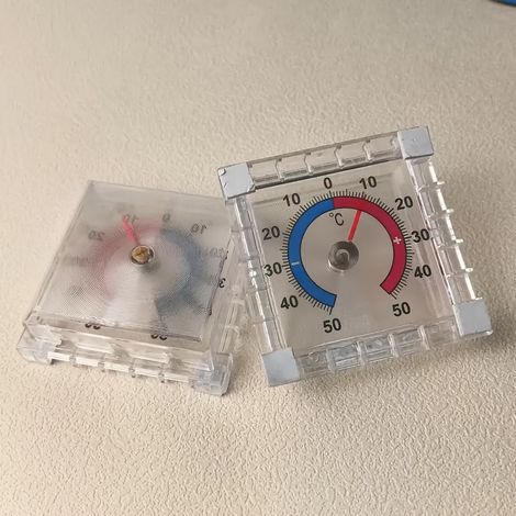 2 pièces Thermomètre carré en plastique pour porte et fenêtre - Usage extérieur et intérieur, installation auto-adhésive facile, mesure de -50°C à 50°C, parfait pour serre, jardin, cuisine, bureau (1/4)