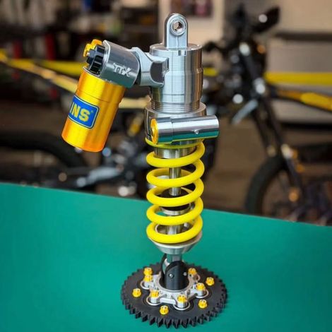 Newly designed, cute and practical Suspension Shock Desk Lamp -