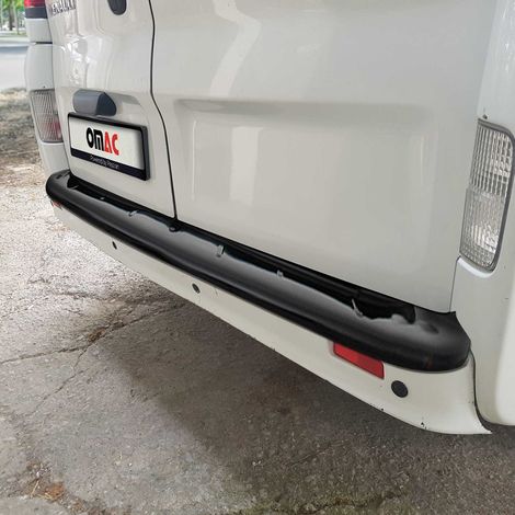 OMAC Ladekantenschutz Stoßstangenschutz für Nissan Primastar 2001-2014 – Acryl glänzend schwarz (1/5)