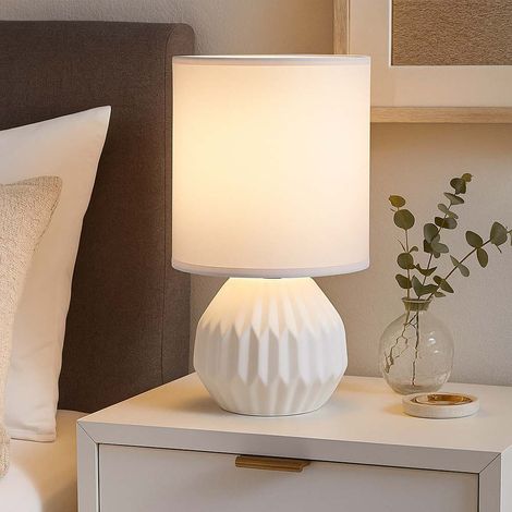 Tischlampe weiß Keramik Nachttischlampe Tischleuchte Beistelllampe Wohnzimmerlampe Textil, 1x E14, DxH 12 x 23 cm