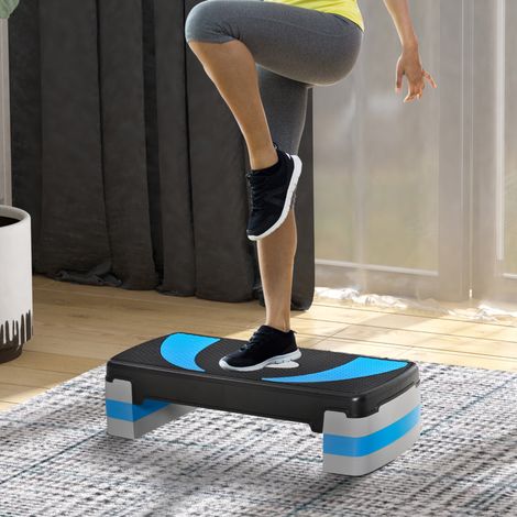 Step aerobico regolabile 3 altezze 10/15/20 cm, plastica nera OKMYHOME (1/5)