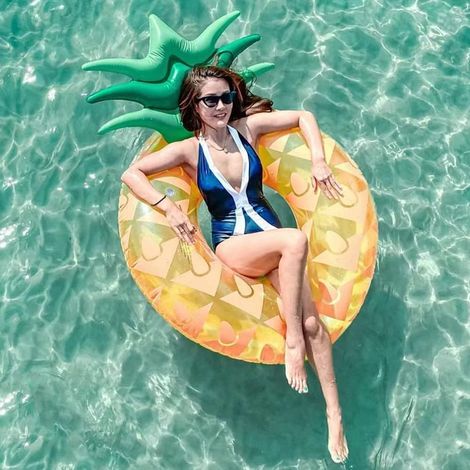 Bouée ananas pour piscine, matelas gonflable pour piscine, grand matelas gonflable pour la plage, chaise de piscine pour adultes et enfants (1/5)