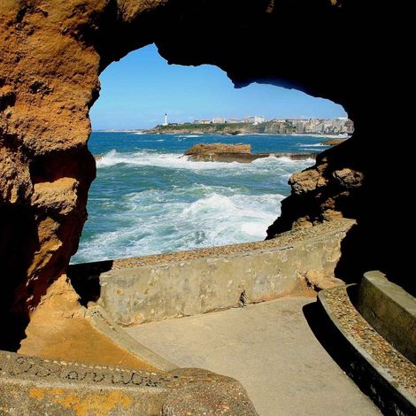 Tableau sur toile phare de Biarritz 30x30 cm - Impression sur Toile Murale Décorative - Image imprimée en HD sur Toile - Toile sur Châssis en Bois FSC - Fabriqué en France (1/5)