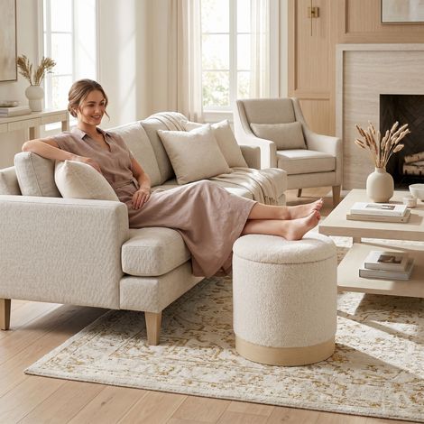 Tabouret rond 38 cm avec housse sherpa, rangement intégré et pied en métal aspect bois, blanc crème (1/5)