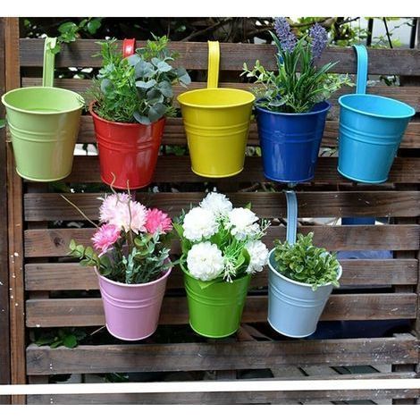 Macetas colgantes de hierro, 8 unidades – Decoración interior para balcón y pared – Tamaño mini 3,9 x 2,6 x 3,9 pulgadas – Colores vivos (1/5)
