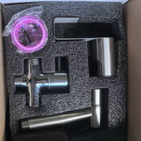 Manufacturer's cross-border e-commerce product: 304 stainless steel toilet companion bidet spray gun set, high-pressure booster nozzle, toilet -- 304 stainless steel spray gun + 1.5-meter hose + hook 