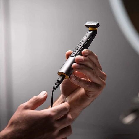 Hochwertiger Elektrorasierer für Herren, moderner Akku-Rasierer für glatte Haut, optimale Leistung und hervorragendes Preis-Leistungs-Verhältnis, (1/5)