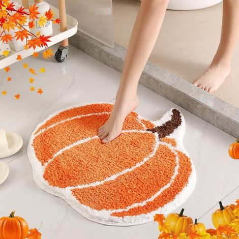 Tapis de salle de bain Halloween en forme de citrouille orange 24 x 24 pouces, tapis de sol absorbant extra-doux et moelleux, tapis décor antidérapant lavable en machine pour salle de douche, chambre (1/5)