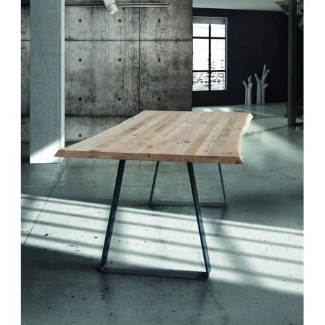 Tavolo in legno con gambe metallo Dimensione Tavoli: 160 x 90