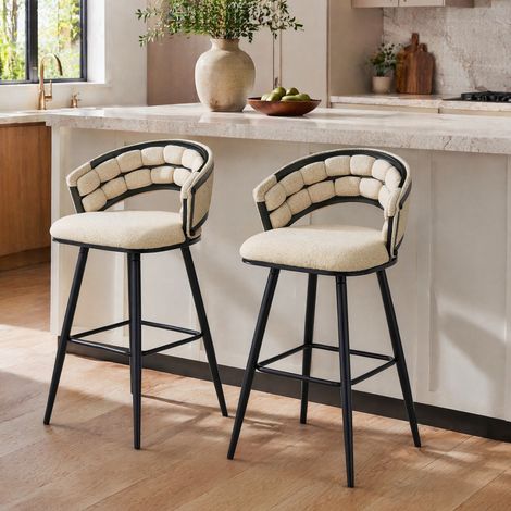Set de 2 taburetes de bar de terciopelo beige con patas de metal negro (1/5)