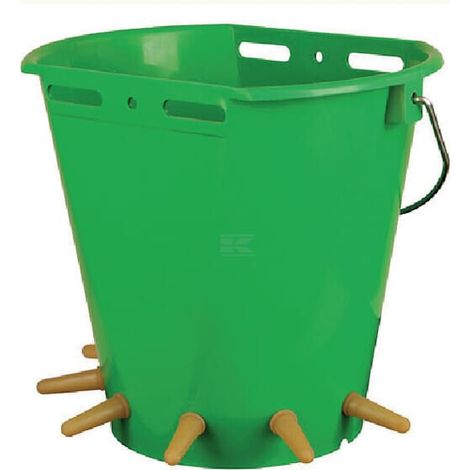Cubo corderos pl谩st. 6 tetinas UNBRANDED VV9183