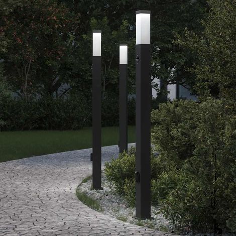 vidaXL Lampioni a paletto con sensore e presa 3 pz 110 cm neri IP44