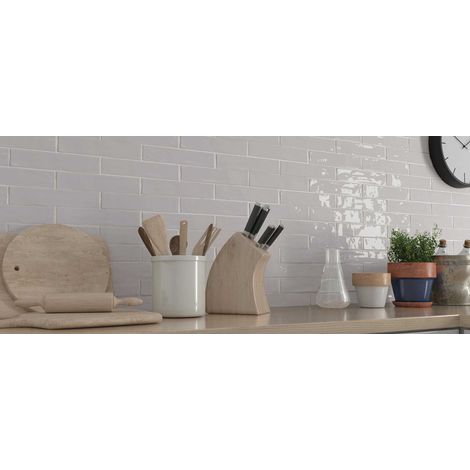 Carrelage mural faïence effet artisanal CRAFTED HANDMADE 50x5cm ou 25x5cm - 25x5 cm Greige (gris/beige) - Brillant / Poli - boîte de 0.57 m2 - Gioia (1/4)