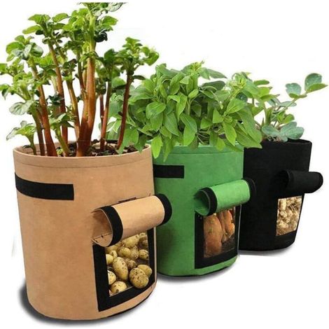 Breathable 7-gallon fabric grow bags, waterproof, set of 3 for vegetable gardening.