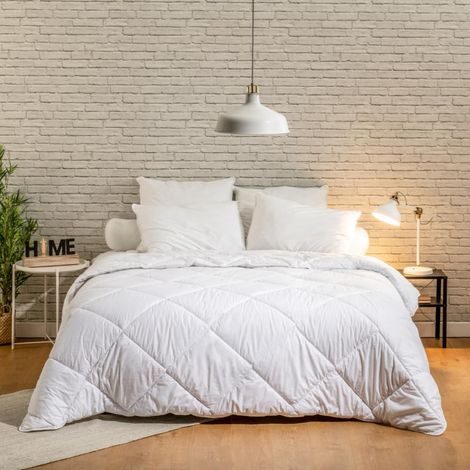 Couette Chaude Lavable en machine à 95°C, Pour lit 2 personnes, 220x240cm (1/5)
