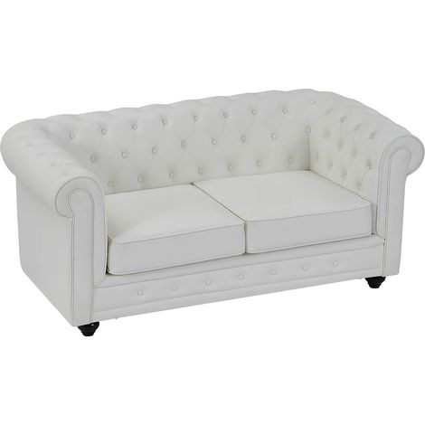 Vente-Unique – Canapé Chesterfield 2 places en simili blanc – Accoudoirs enroulés – Coussins déhoussables – Dimensions 168x88x72 cm (1/5)