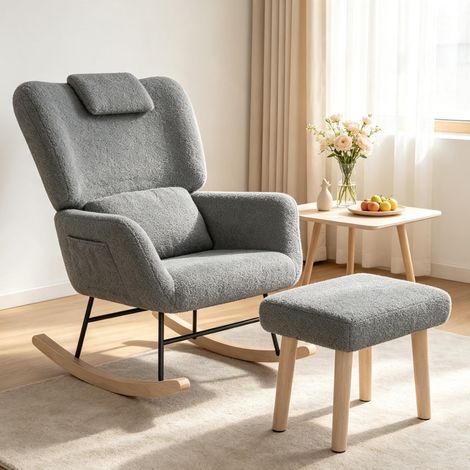 Mecedora Sherpa Gris – Respaldo acolchado y amplios reposabrazos – Mecedora con bolsillos laterales – Patas de madera maciza – Con reposapiés – Respaldo ergonómico (1/5)