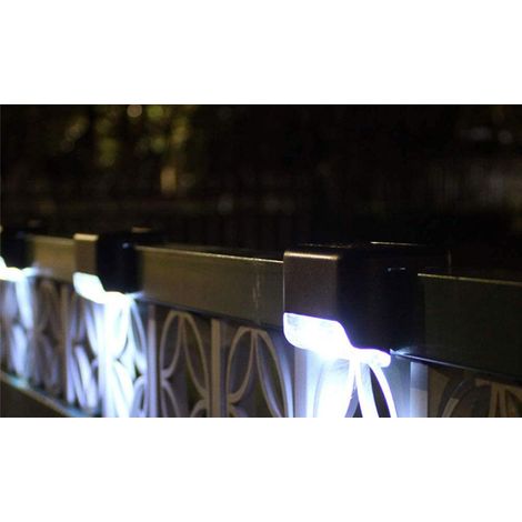 Lampes d'escalier extérieures à LED solaires blanches - Deux (1/5)