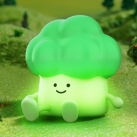 Veilleuse mignonne en silicone en forme de requin, lampe LED avec contrôle par tapotement et minuteur, rechargeable via USB-C pour chambre d'enfant, 3 niveaux de luminosité et arrêt automatique après (1/5)