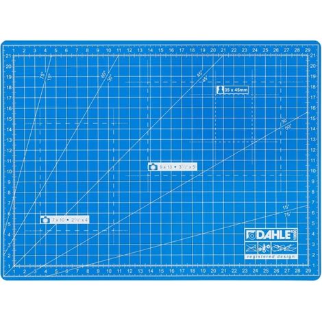 Plancha de corte autosellante con núcleo resistente al corte (22 x 30 cm)
Las líneas guía de clara disposición con los formatos y ángulos habituales f