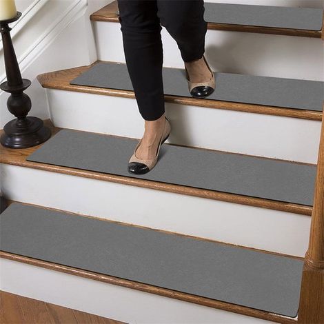 Tapis d'escalier antidérapants et amovibles 20 x 76 cm (lot de 4) - Protection optimale pour les marches d'escalier - Convient aux enfants, aux personnes âgées et aux animaux domestiques - Noir et gri (1/4)