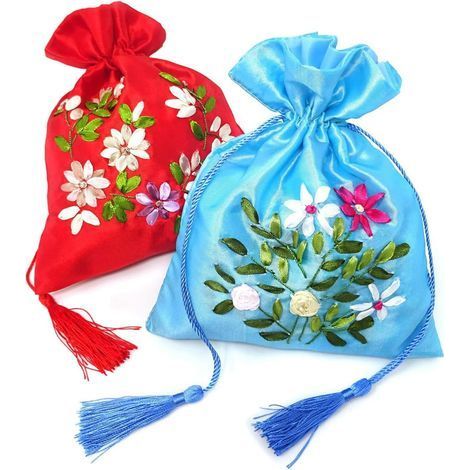 Set aus 2 Vintage-Geschenkbeuteln im chinesischen Stil aus Kunstseidebrokat mit Kordelzugverschluss. Bestickte Schmuckbeutel, 18 x 22 cm. (1/5)