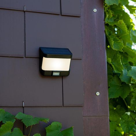 TRY - Solar PIR Sensor Schwarz 8W 5000K IP54 Lutec 6939101330 Außenwandleuchte (1/5)