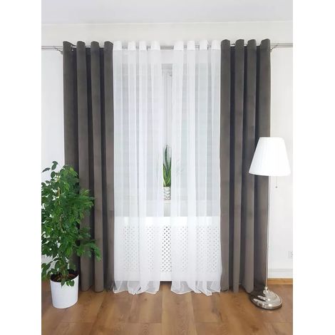 Tenda di velluto marrone (1/5)