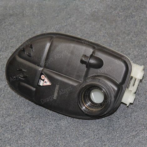 Suitable for Mercedes-Benz W246 W176 cars, expansion tank 2465000049, coolant reservoir/reservoir. (1/3)