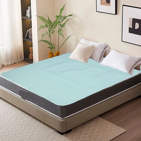 Matelas lavable et imperméable, adapté aux personnes âgées et aux enfants, de couleur vert menthe absorbante. (1/5)