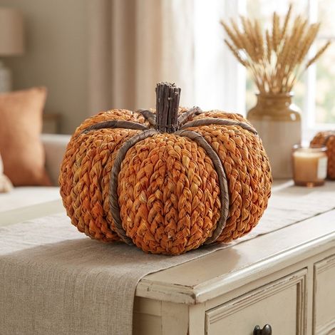 Rustic Corn Peel Decorative Pumpkin Ornament (1/2)