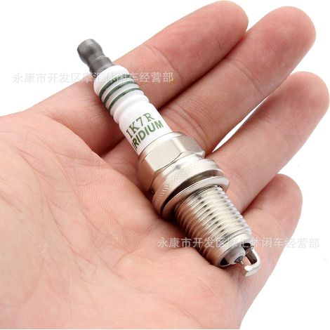 BKR6EIX-11 4272 Iridium Star Power spark plugs suitable for Toyota, Lexus, Suzuki, and Subaru. (1/4)