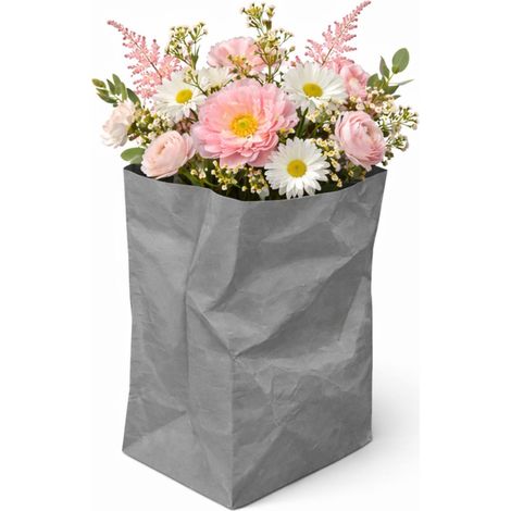 Vase décoratif en forme de sac en papier gris (1/3)