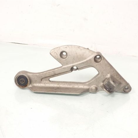 [PRODUIT D'OCCASION] Platine repose pied pilote droit origine pour moto Yamaha 900 (1/2)