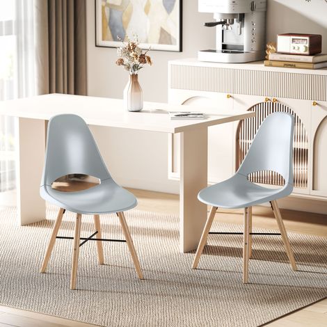 Lot de 2 chaises de salle à manger en plastique avec dossier incurvé et pieds en bois d'hévéa gris (1/5)