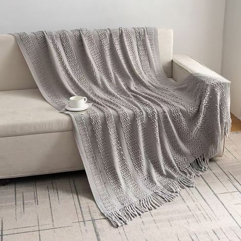 Plaid gris à motifs et franges 127 x 180 cm PAZI