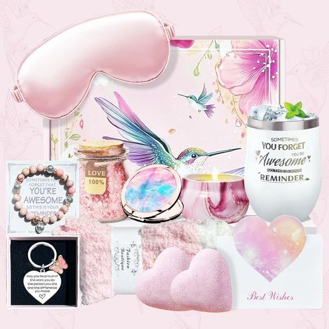 Geschenkset für Frauen mit Becher, Kerze und Wellness-Produkten (1/5)