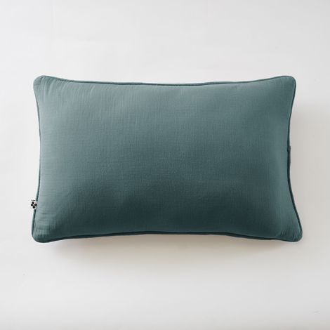 Coussin déhoussable 40 x 60 cm – Gaze de coton unie GAÏA Bleu Canard (1/3)
