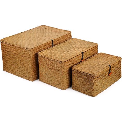 APEX Un ensemble de trois boîtes de rangement tressées, de grande, moyenne et petite taille, chacune avec un couvercle. (1/5)