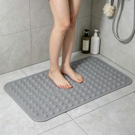 Tapis de bain/douche antidérapant, 66 x 35,6 cm, doux pour l'intérieur, la salle de bain, ventouses et trous de drainage pour frotter les pieds, gris (1/5)