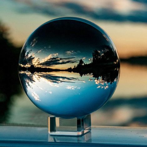 MINKUROW K9 Bola De Cristal Foto Bola De Nieve, 8 Cm Bola De Cristal Transparente Lensball Bola De La Fortuna Con Soporte De Cristal, Bola De Fotos Para Decoración De Escritorio Bola De Fotografía Cum (1/5)